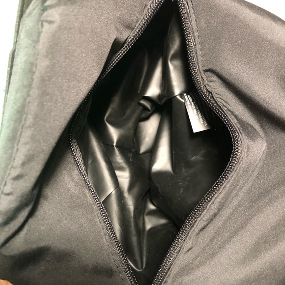 Pink Victoria’s Secret - pineapple lunch cooler - Picture 7 of 8